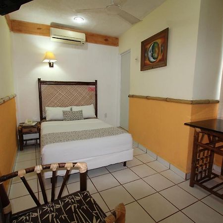 Hotel Bambu Кампече Екстериор снимка