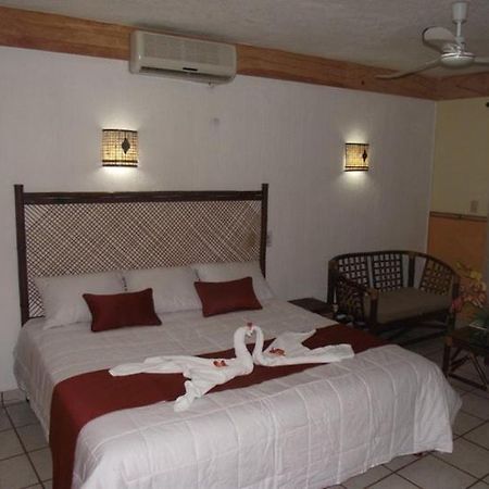 Hotel Bambu Кампече Екстериор снимка